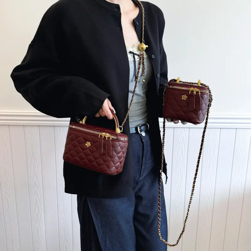 Vintage Brown Diamond Plaid Chain Shoulder Bag for Women - Image 11