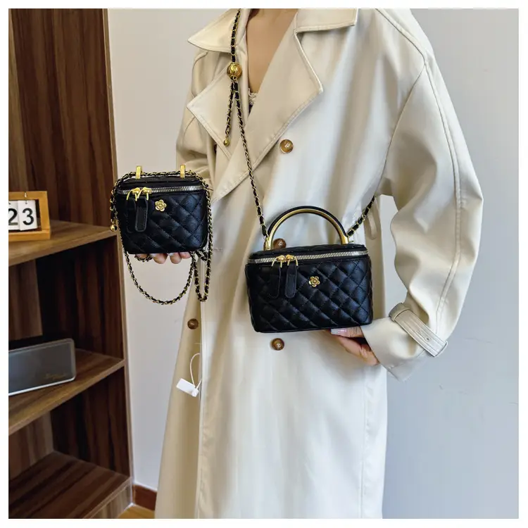 Vintage Brown Diamond Plaid Chain Shoulder Bag for Women — feature 16