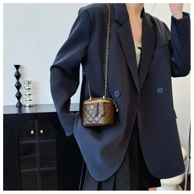 Vintage Brown Diamond Plaid Chain Shoulder Bag for Women — feature 17