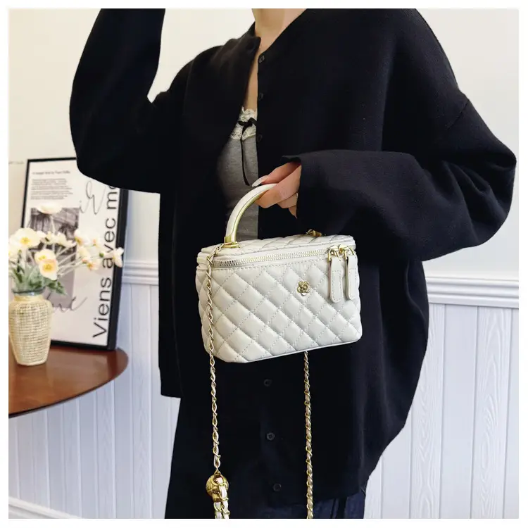 Vintage Brown Diamond Plaid Chain Shoulder Bag for Women — feature 25