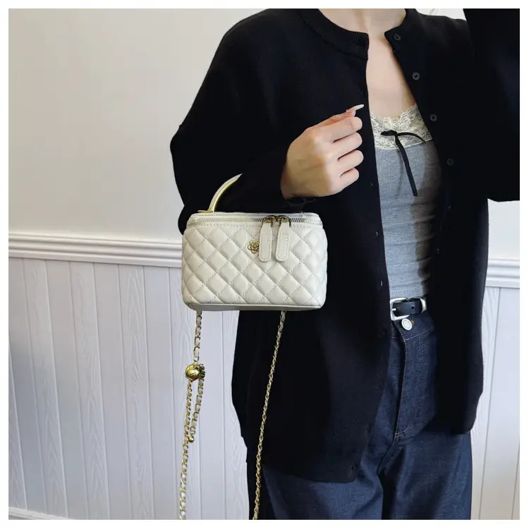 Vintage Brown Diamond Plaid Chain Shoulder Bag for Women — feature 26