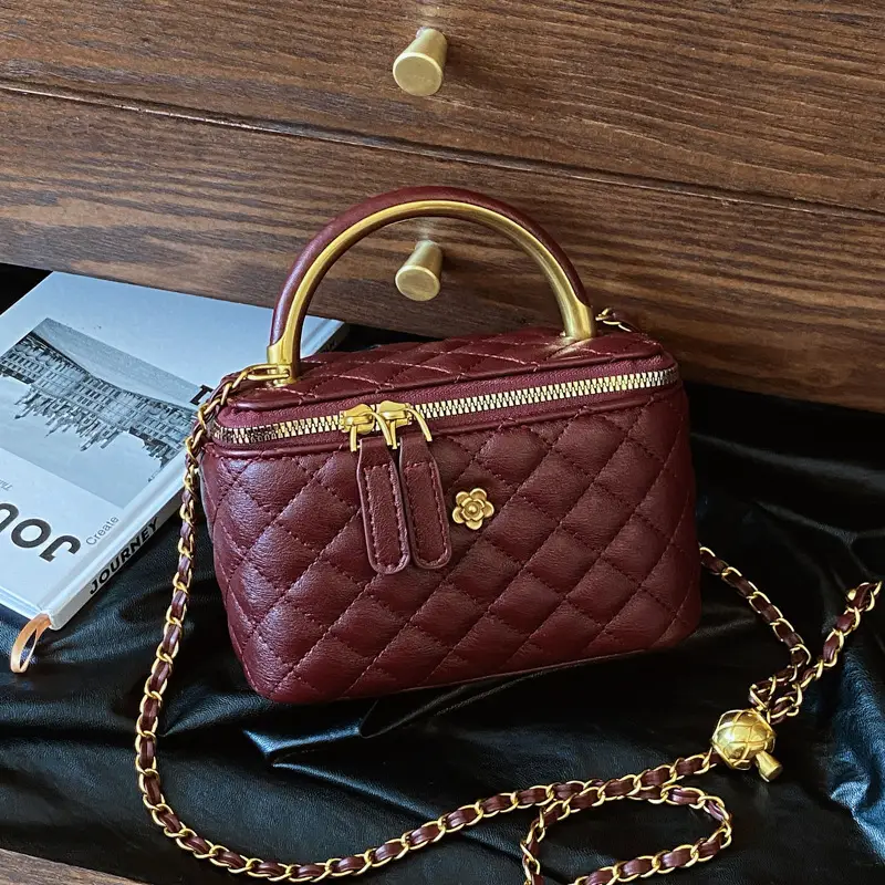 Vintage Brown Diamond Plaid Chain Shoulder Bag for Women - Image 3