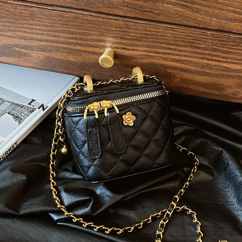 Vintage Brown Diamond Plaid Chain Shoulder Bag for Women - Image 5