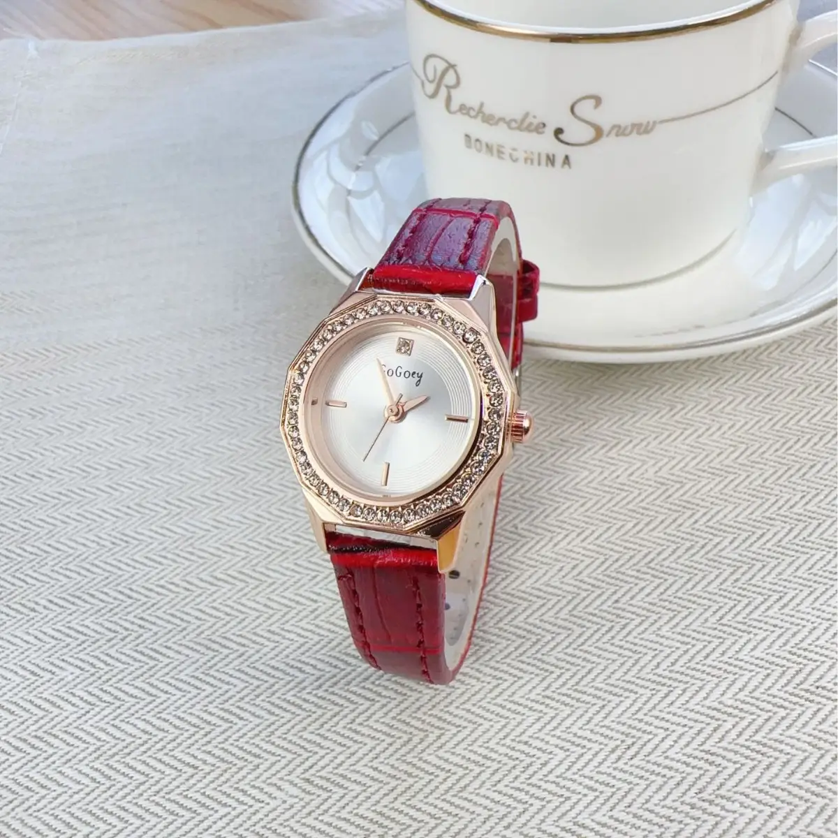 Women's Rose Gold Quartz Watch with Crystal Band - Image 5