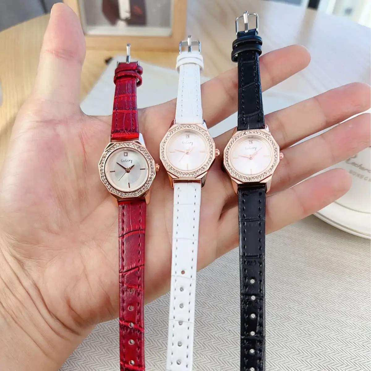 Women's Rose Gold Quartz Watch with Crystal Band - Image 7