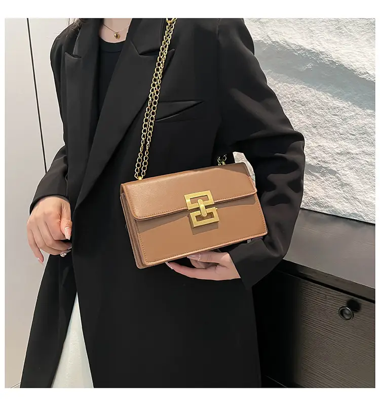 Women's Retro Chain Crossbody Bag Brown Gold — feature 14
