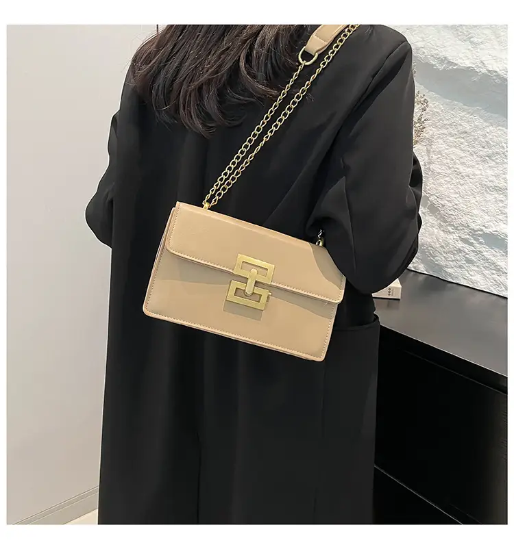Women's Retro Chain Crossbody Bag Brown Gold — feature 16