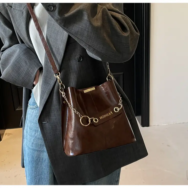 Korean Style Retro Chain Bucket Bag Women 2025 — feature 14
