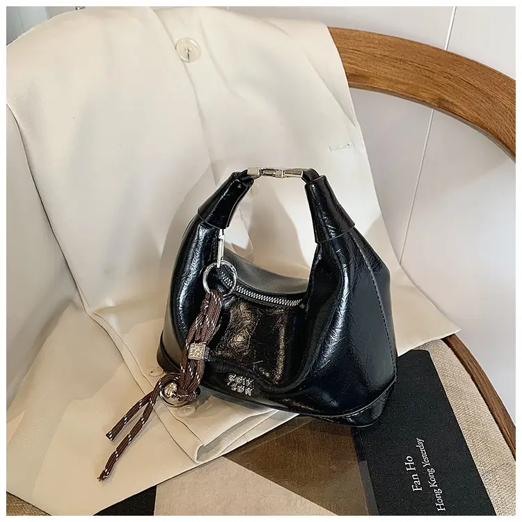 Women Retro Handbag Brown Leather Crossbody 2026 — feature 13