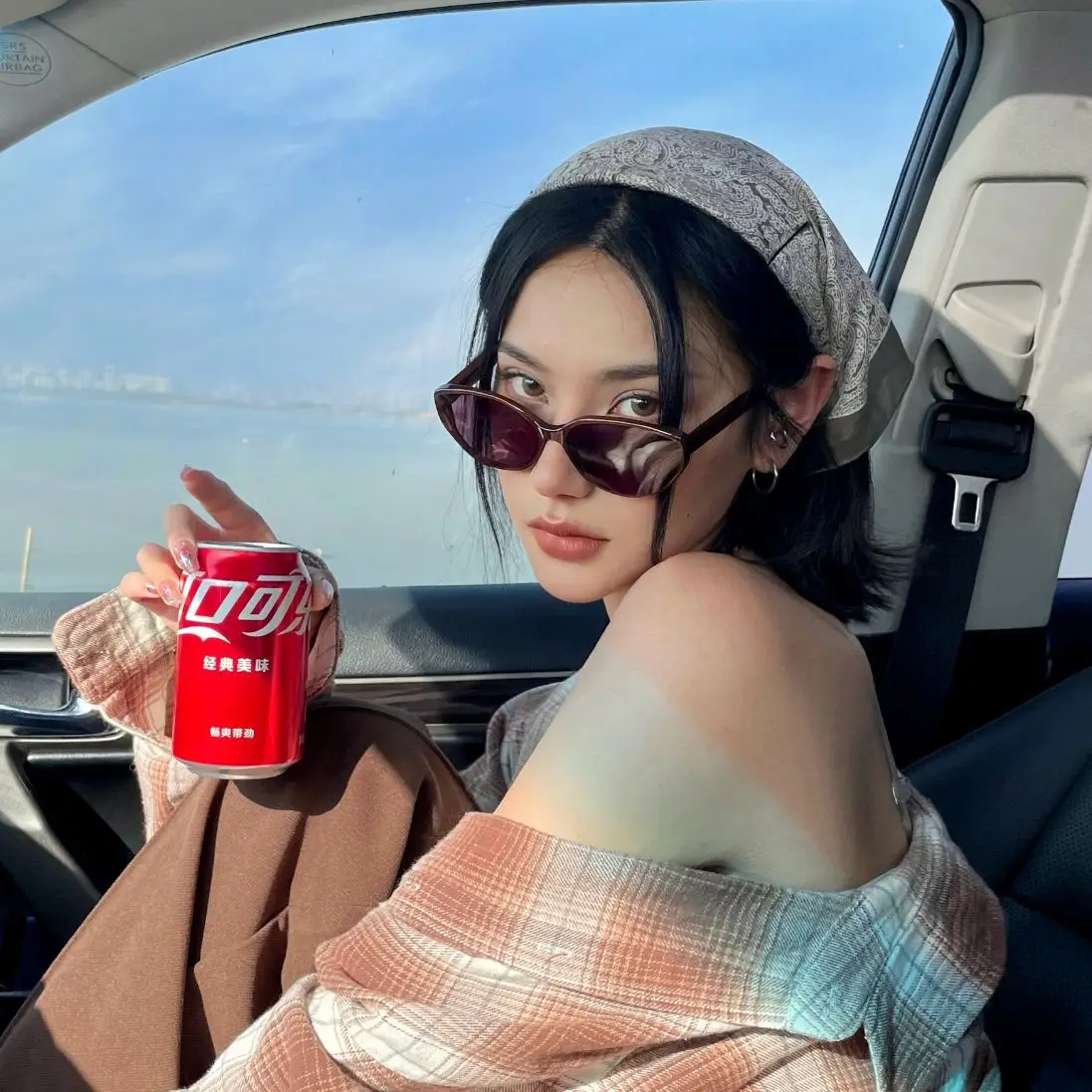 Women Cat's Eye Sunglasses with Advanced Sense Lens β feature 1