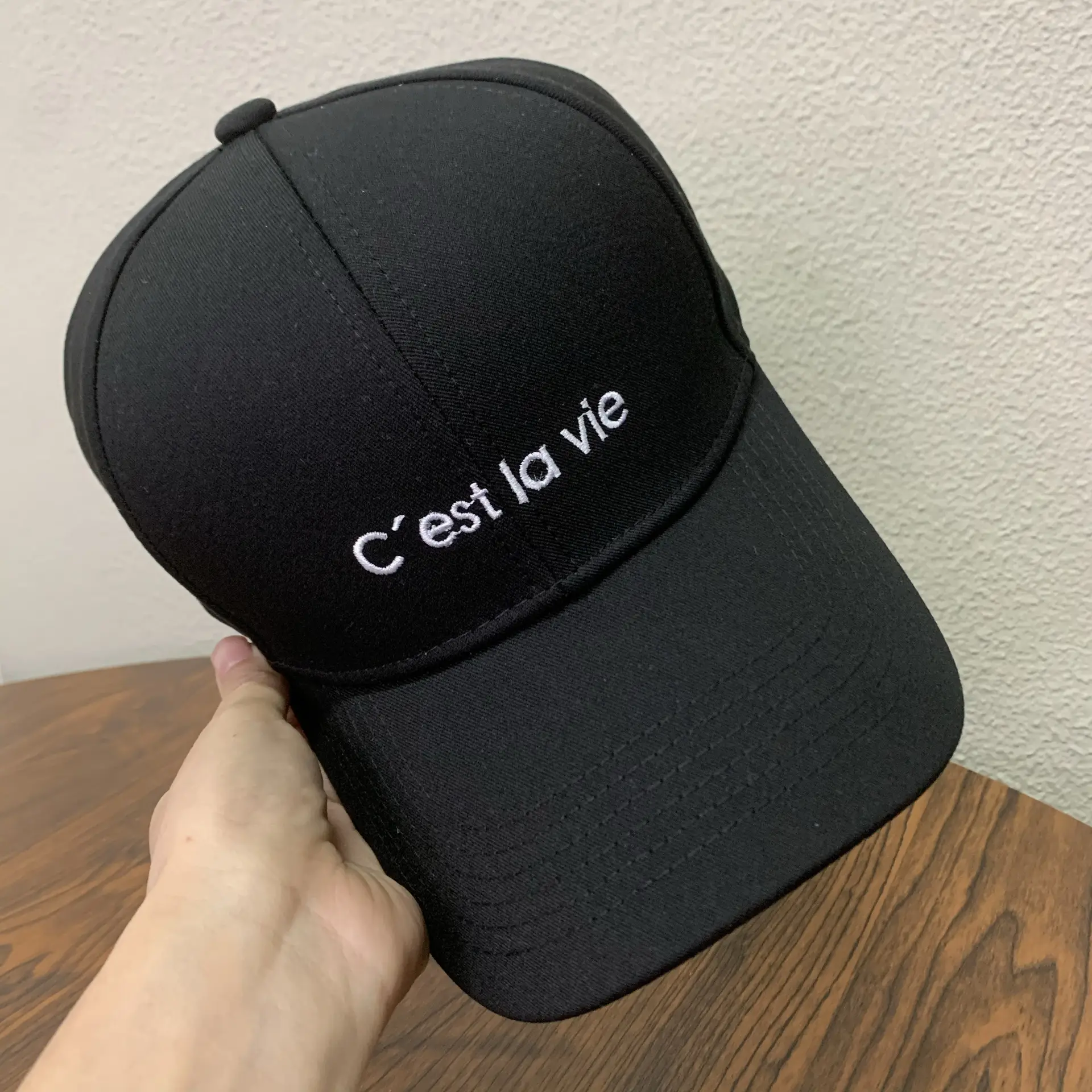 Men White "Est la Vie" Baseball Cap - Image 5