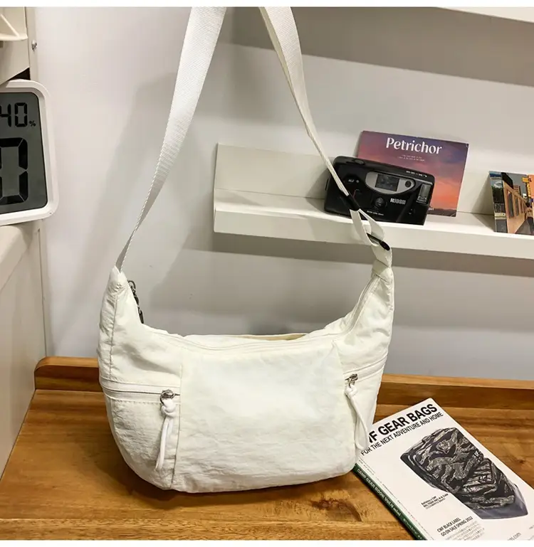 New Crossbody Cattle Bag Waterproof Fashionable Lightweight Fitness Cycling Bag — feature 32