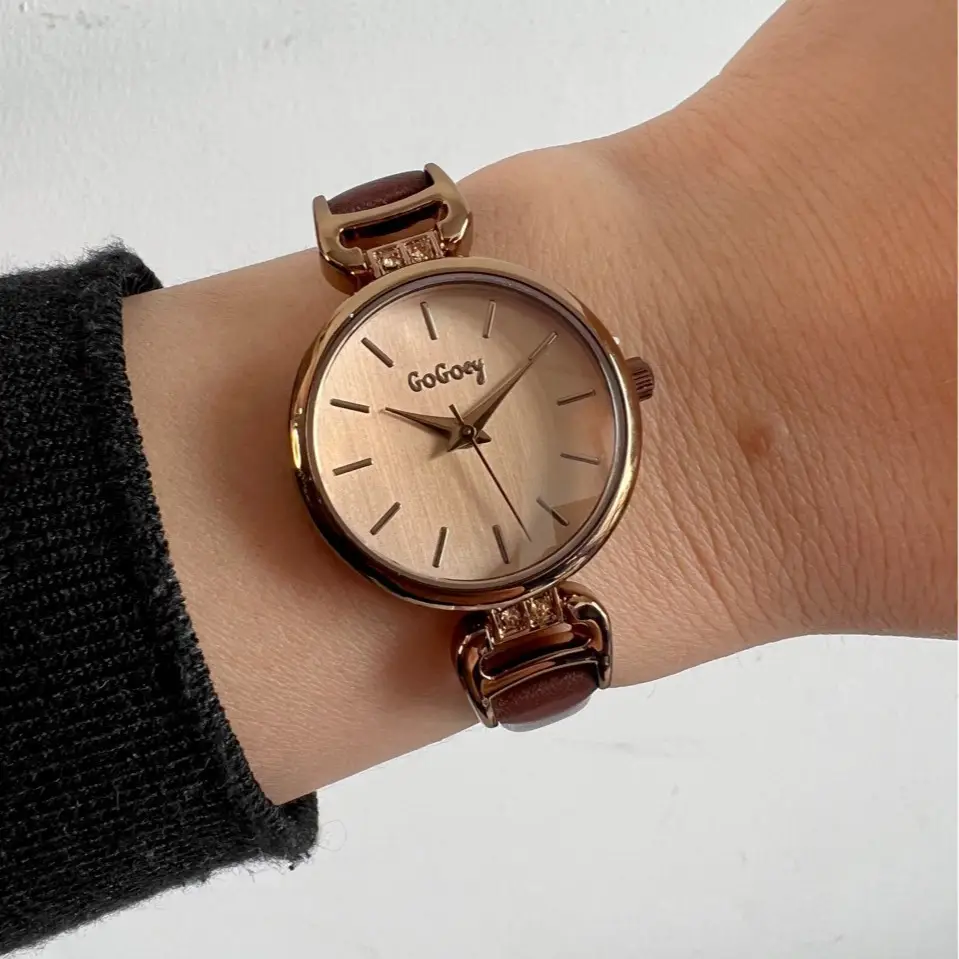Korean Style Green Quartz Watch for Women - Image 10