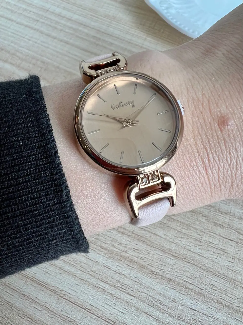 Korean Style Green Quartz Watch for Women — feature 4