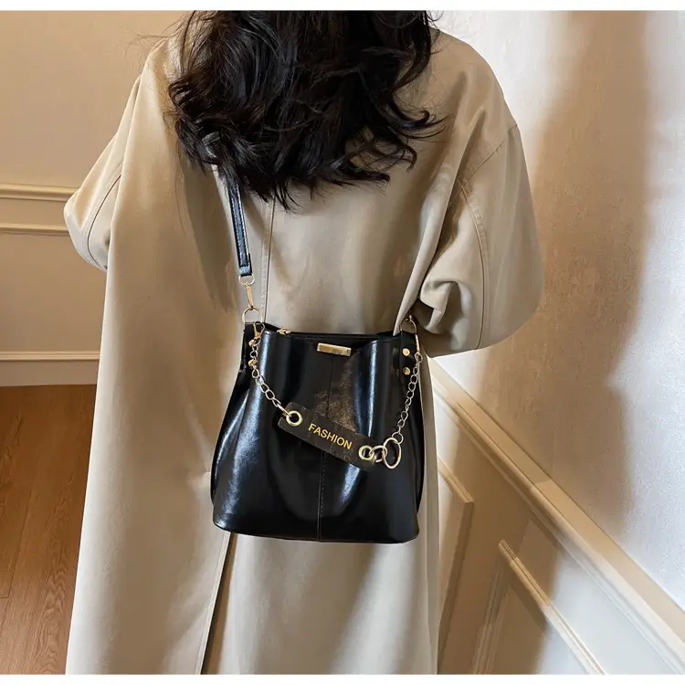 2025 Black Leather Crossbody Bag for Women — feature 12