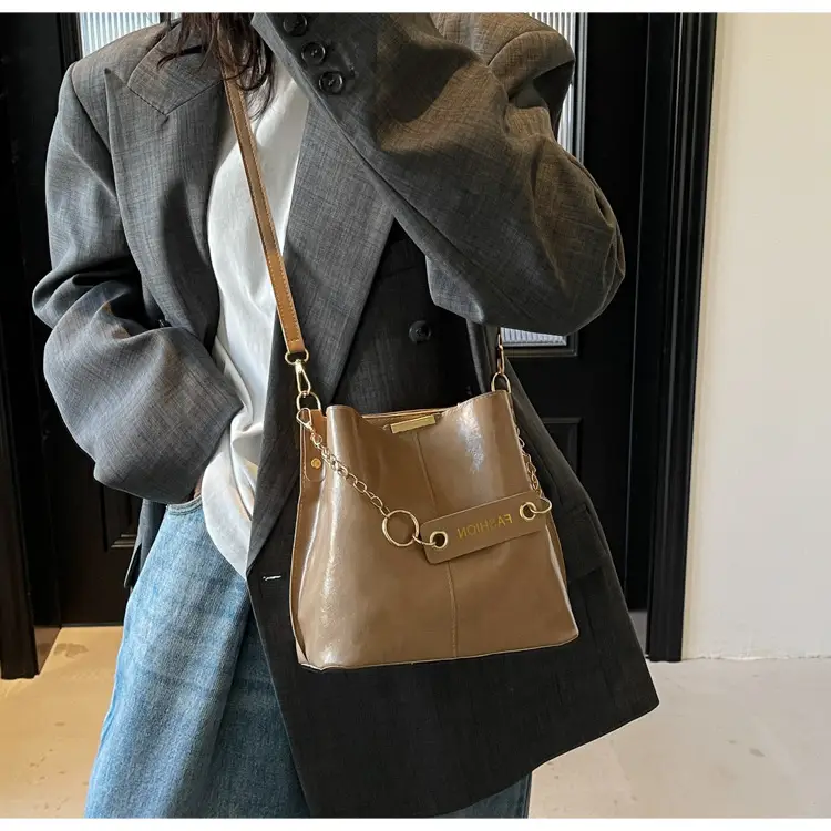 2025 Black Leather Crossbody Bag for Women — feature 14