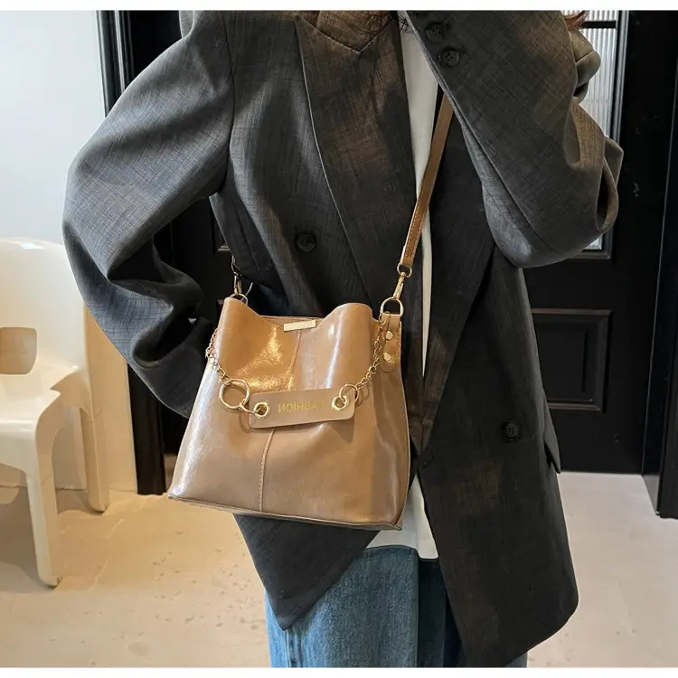 2025 Black Leather Crossbody Bag for Women — feature 15
