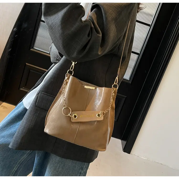 2025 Black Leather Crossbody Bag for Women — feature 16