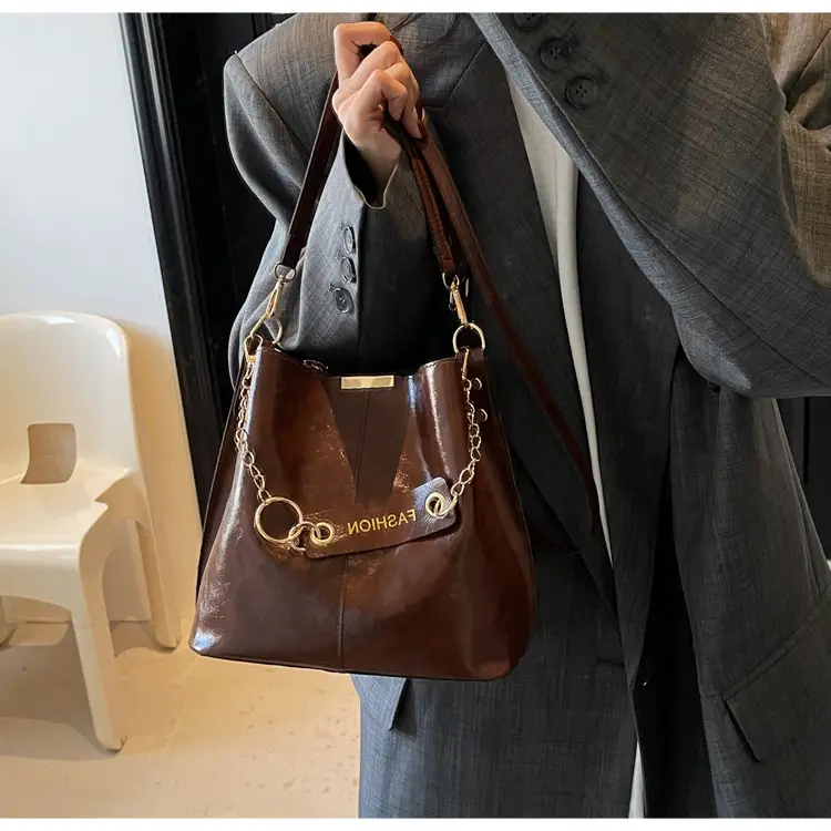 2025 Black Leather Crossbody Bag for Women — feature 17