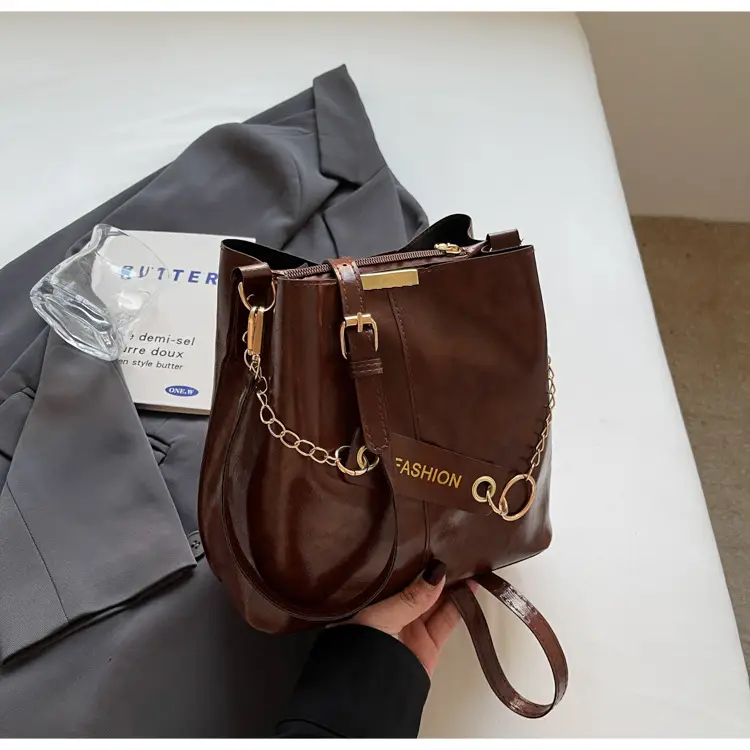 2025 Black Leather Crossbody Bag for Women — feature 22
