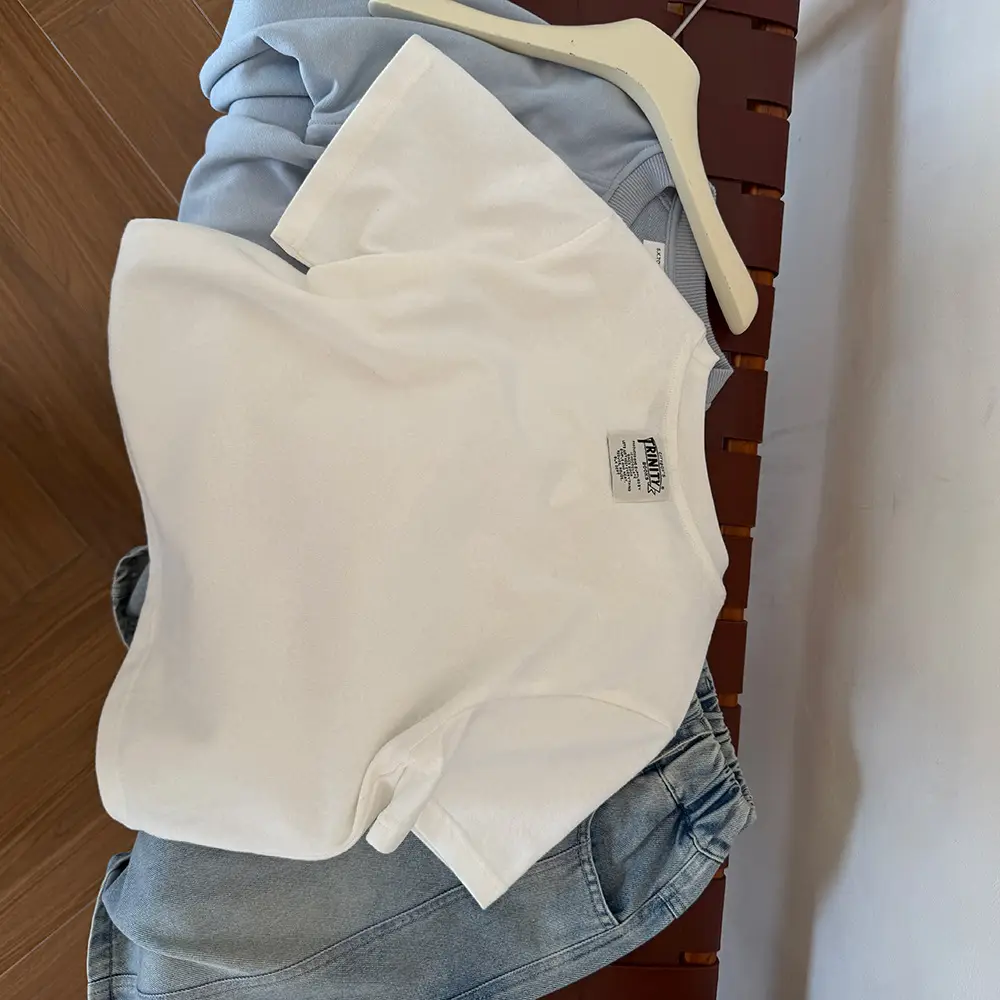 Children's White Smiths Print T-Shirt Medium Small — feature 12