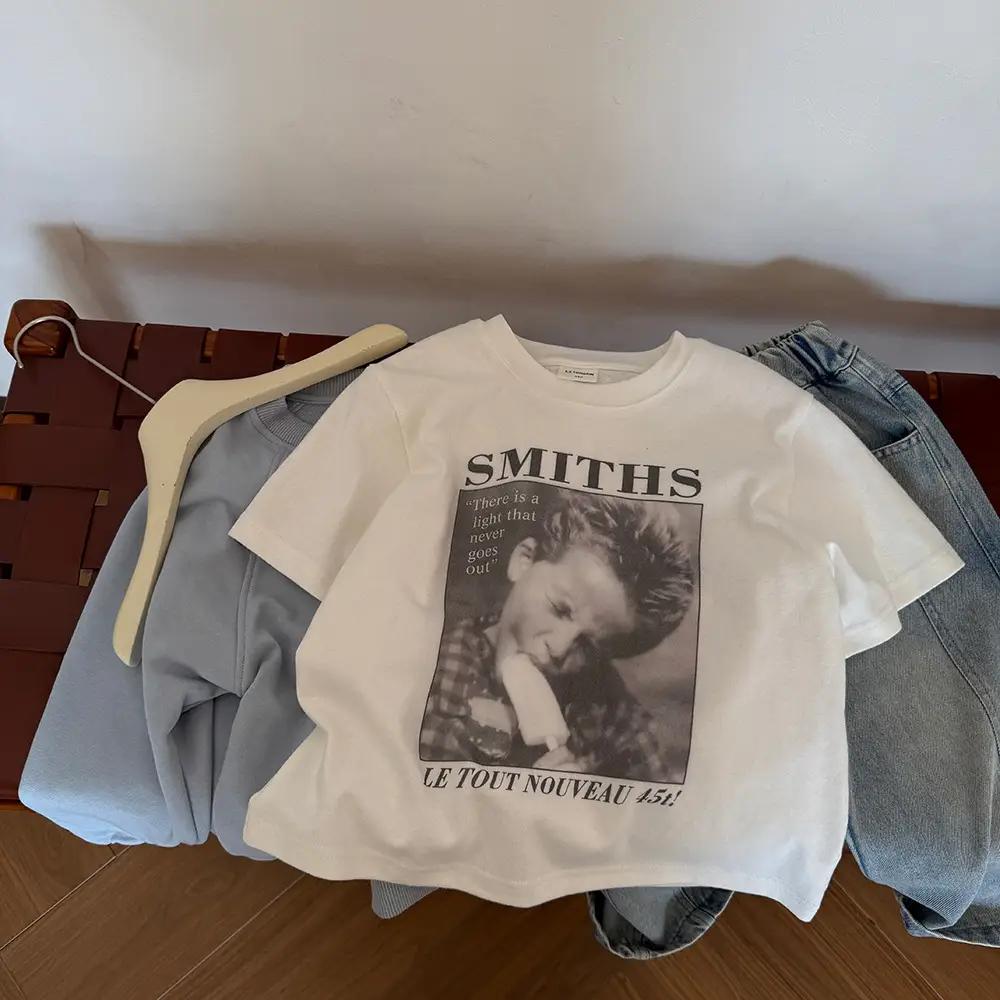 Children's White Smiths Print T-Shirt Medium Small — feature 2