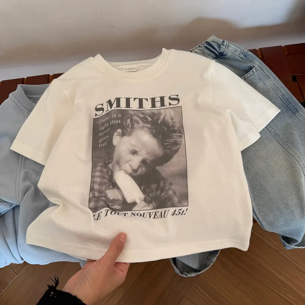 Children's White Smiths Print T-Shirt Medium Small — feature 8