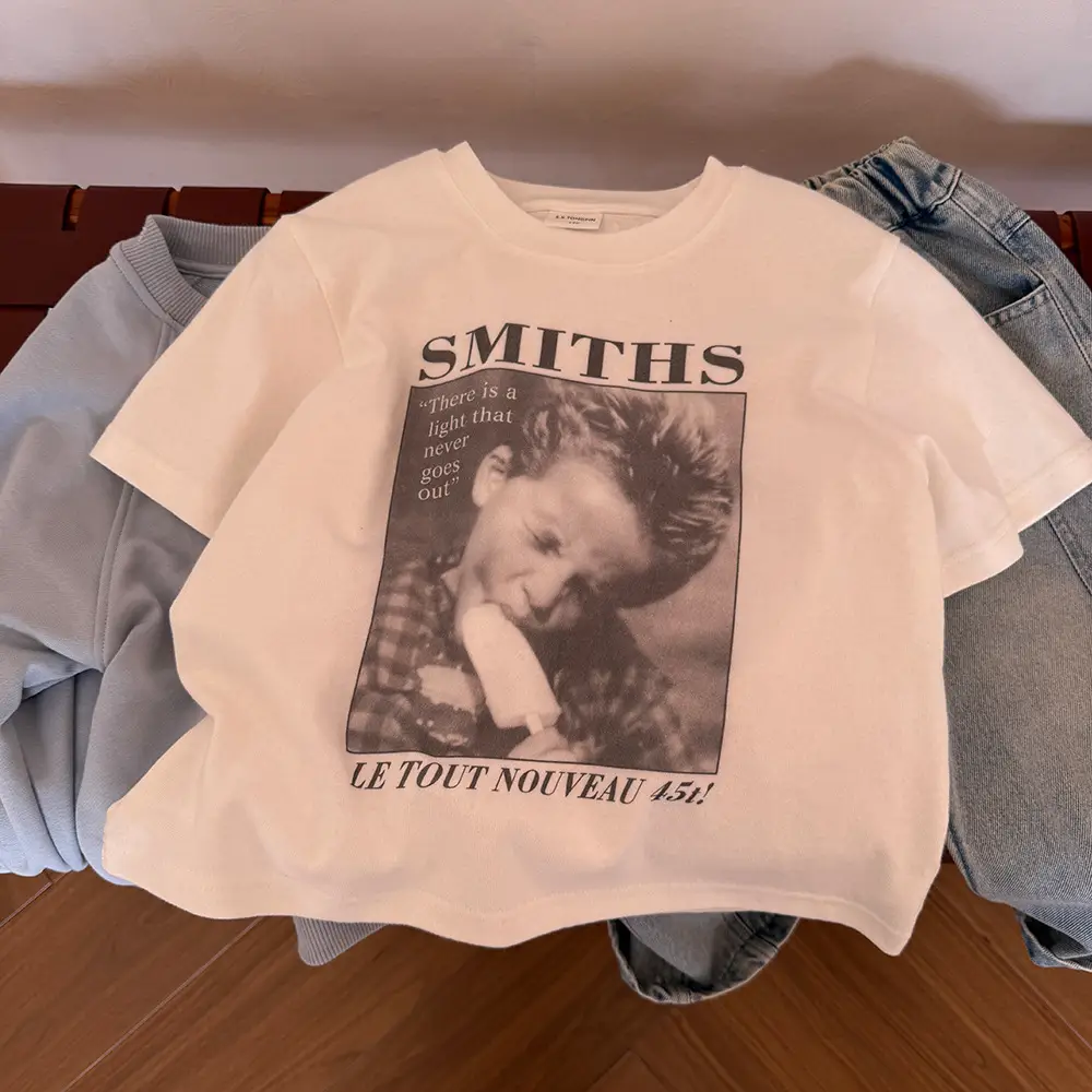 Children's White Smiths Print T-Shirt Medium Small — feature 9
