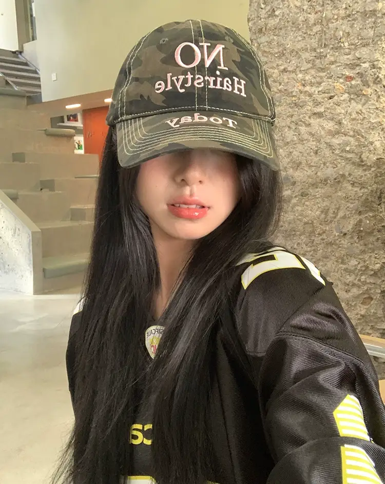 Korean Style Camouflage Letter Cap for Women — feature 12