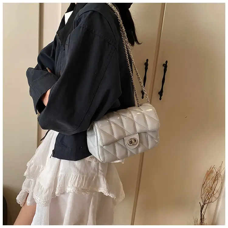 Black Quilted Chain Crossbody Bag for Women 2026 — feature 16
