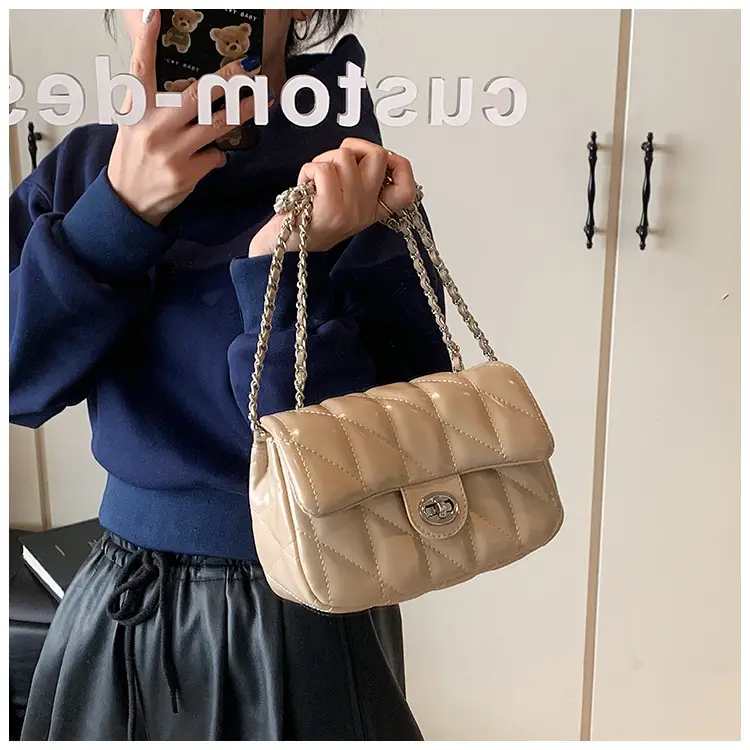 Black Quilted Chain Crossbody Bag for Women 2026 — feature 25