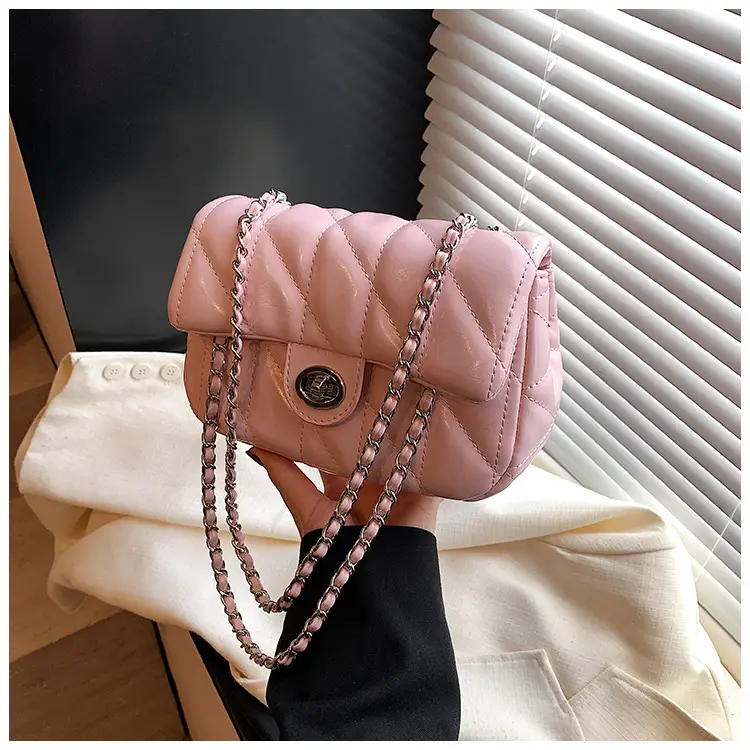 Black Quilted Chain Crossbody Bag for Women 2026 — feature 37