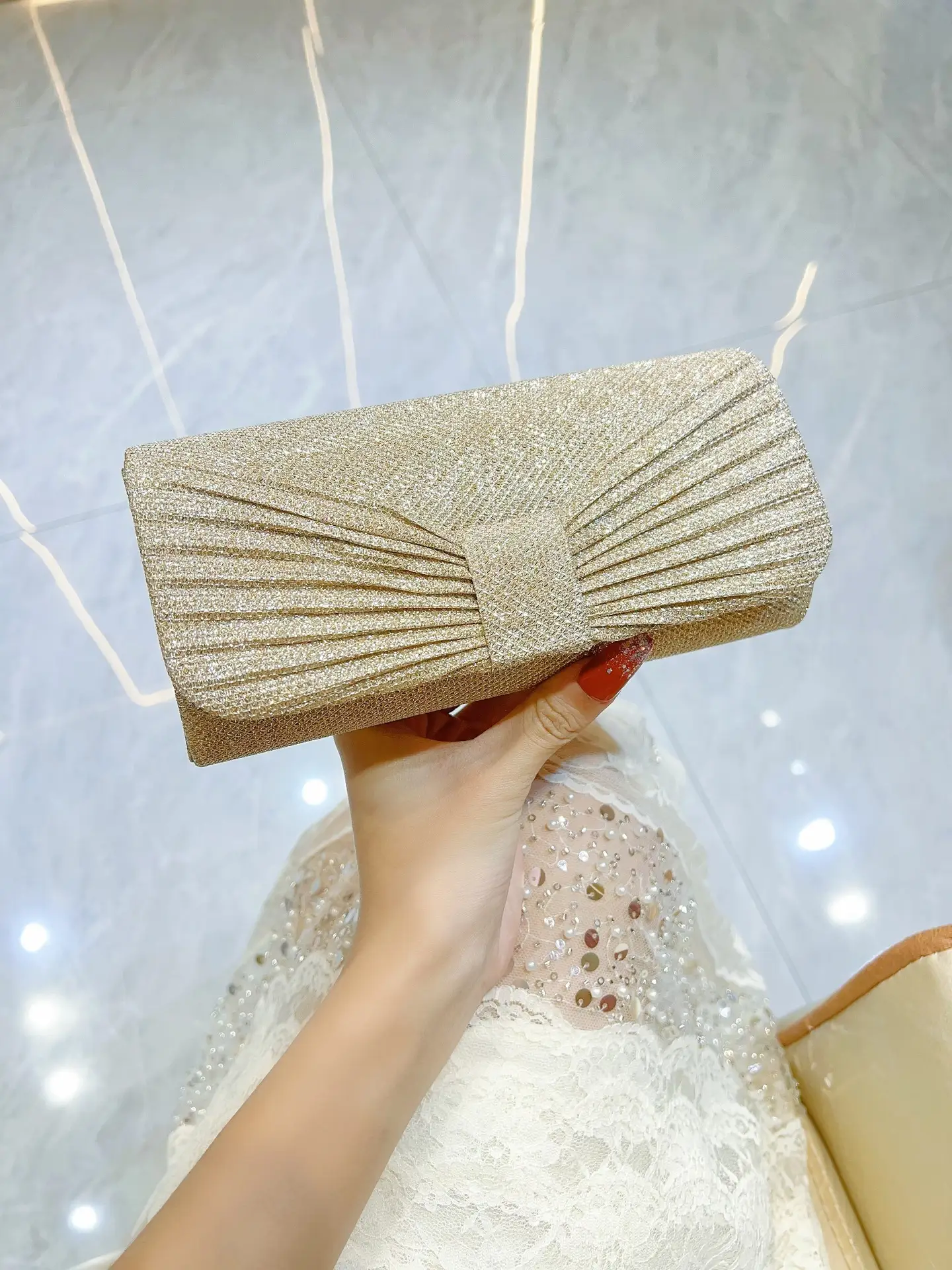 New Cross-border Pleated Silver Evening Bag — feature 10