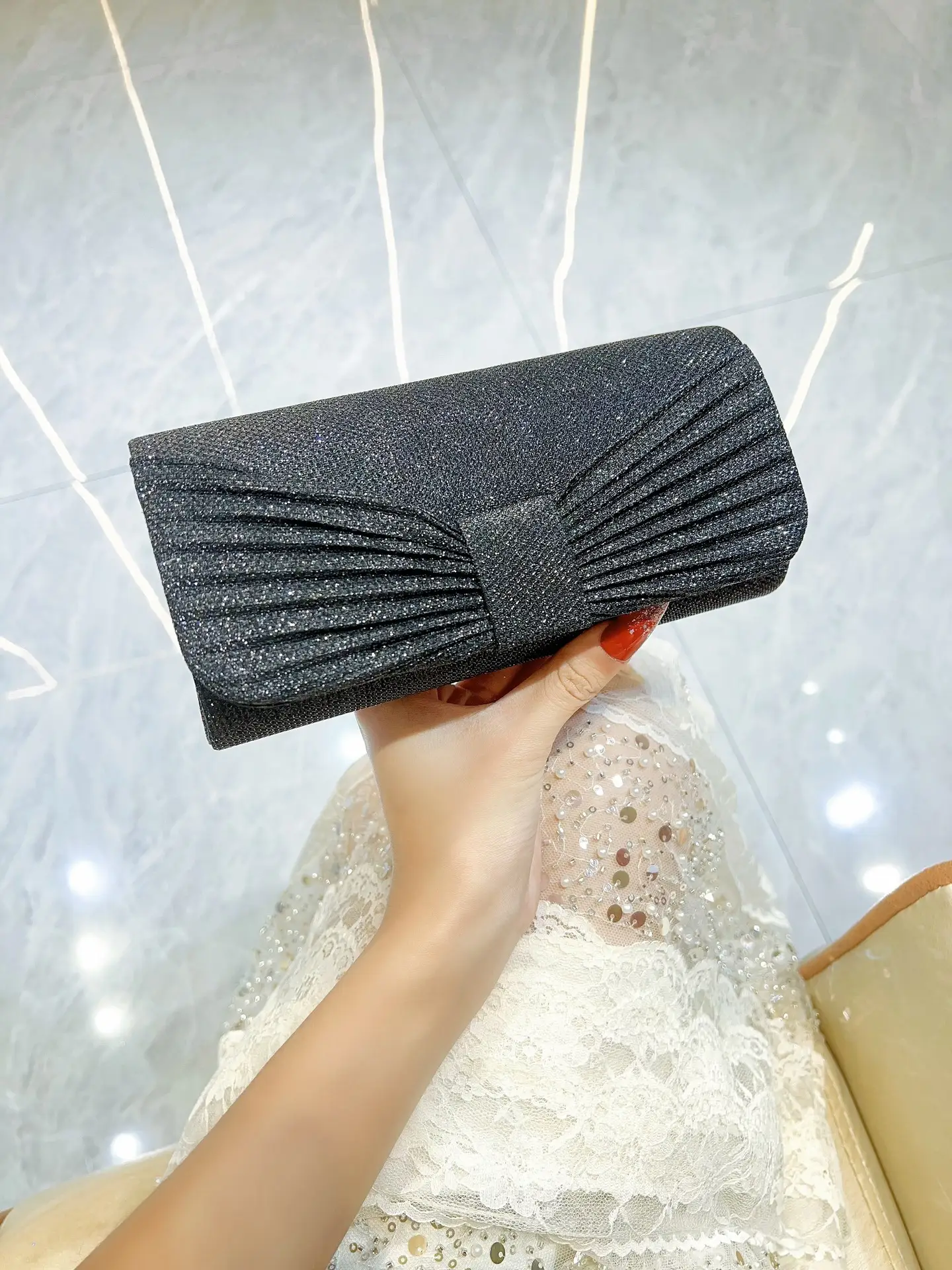 New Cross-border Pleated Silver Evening Bag — feature 11