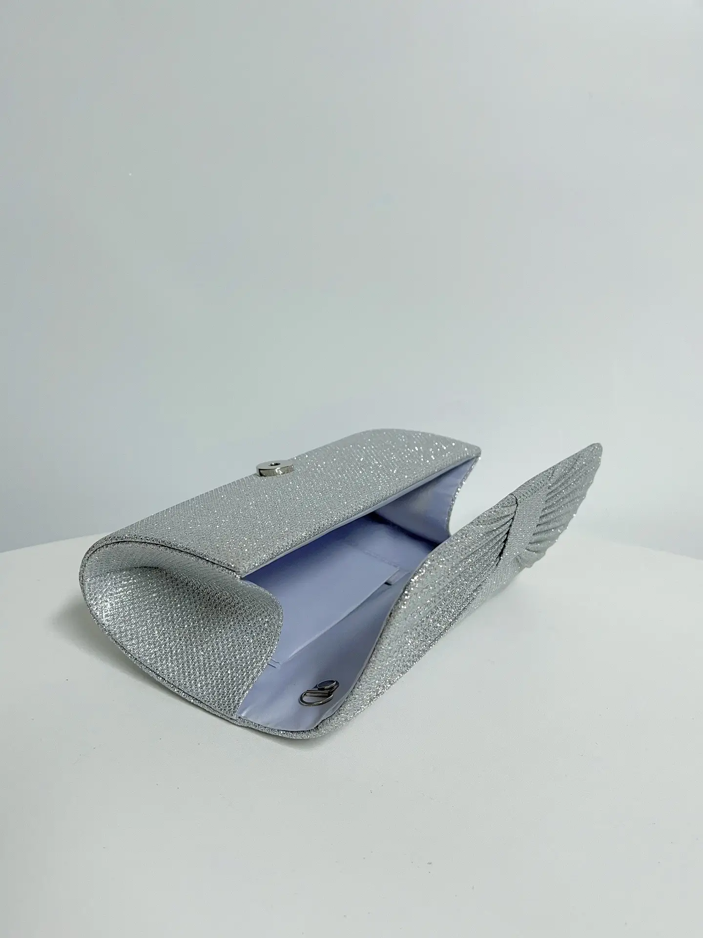 New Cross-border Pleated Silver Evening Bag — feature 16