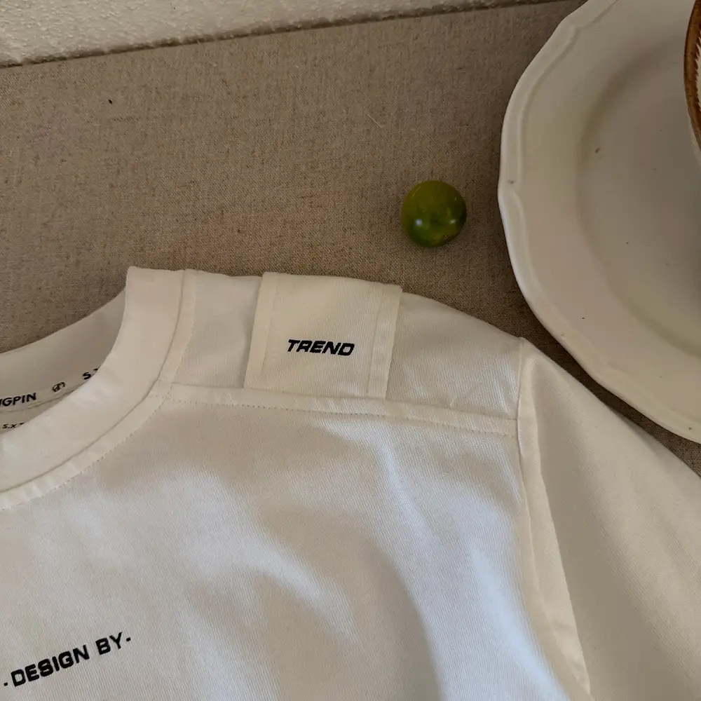 White Korean Style Boys T-Shirt with Letter Base — feature 7
