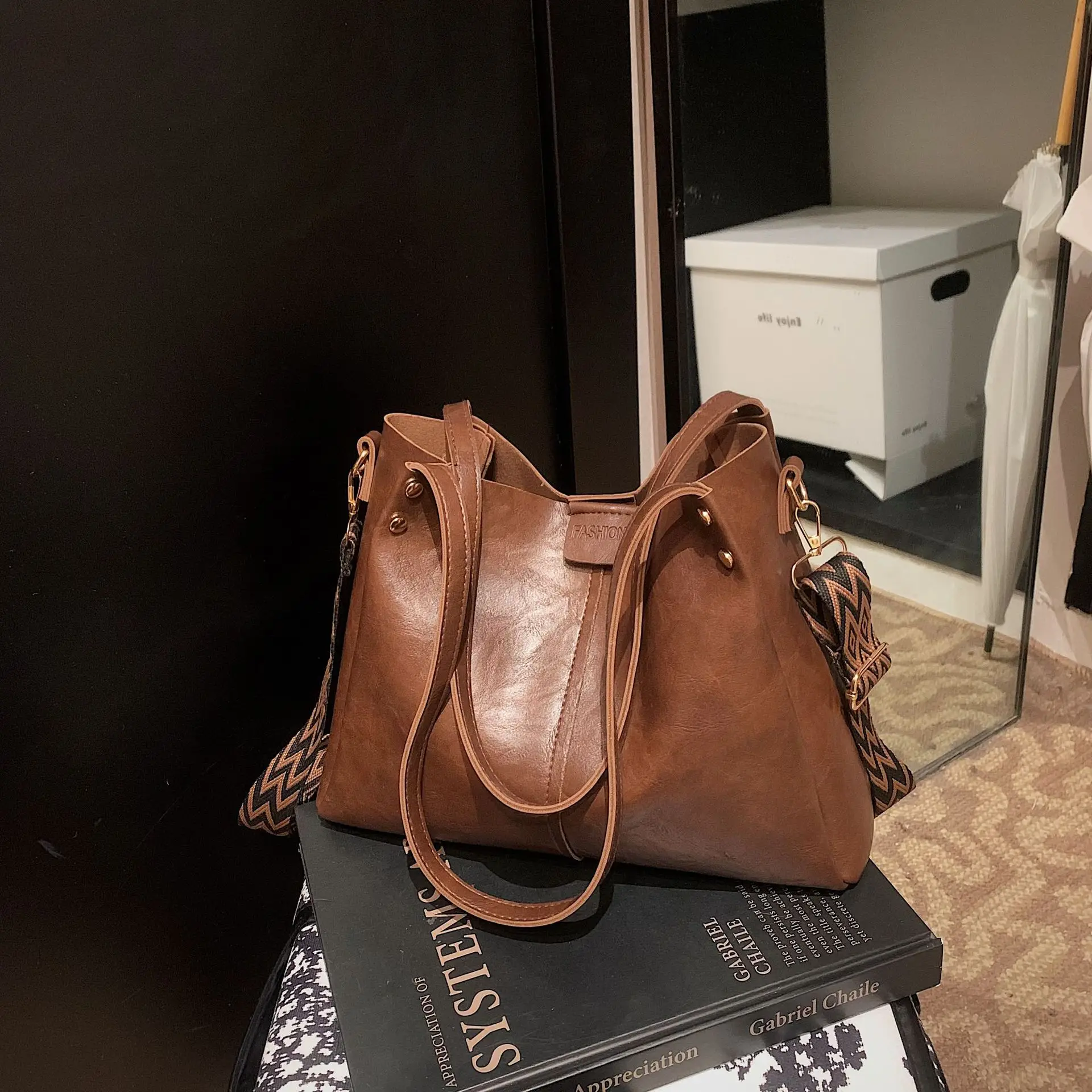 Brown Leather Crossbody Bag for Women 2025 - Image 4