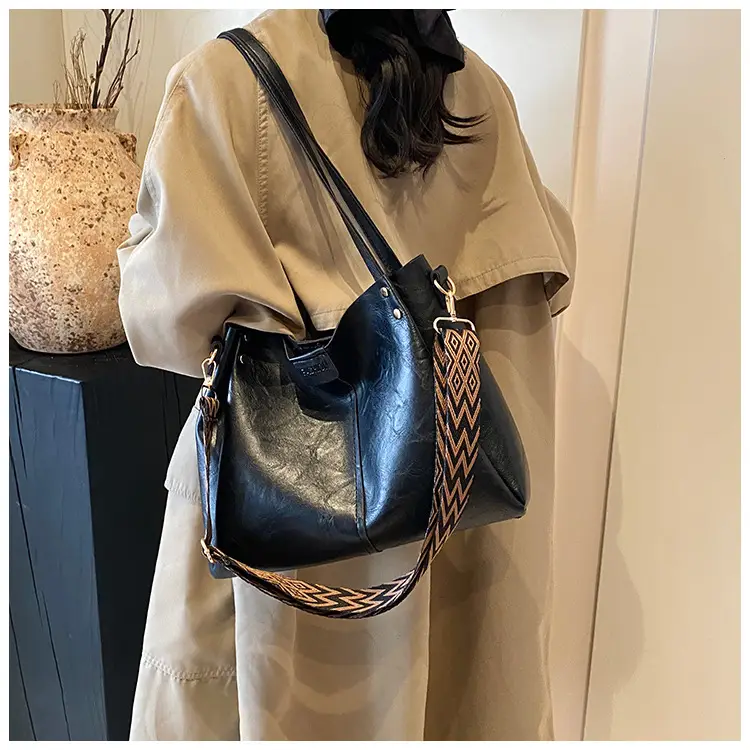 Brown Leather Crossbody Bag for Women 2025 — feature 18