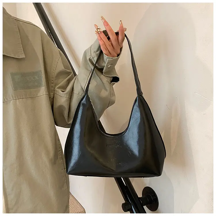 European Patent Leather Shoulder Bag Candy Color — feature 10