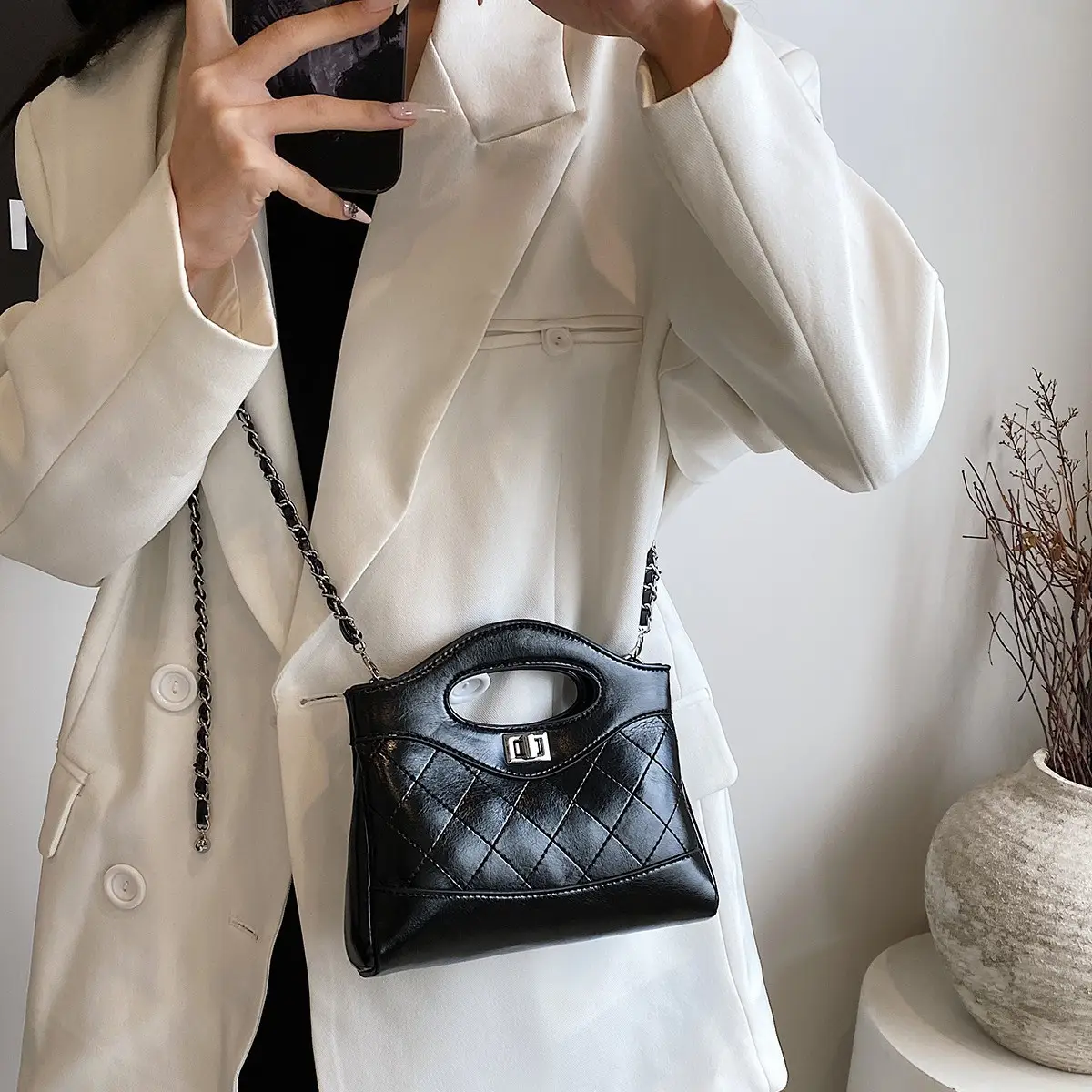 Pink Rhomboid Chain Handbag for Women