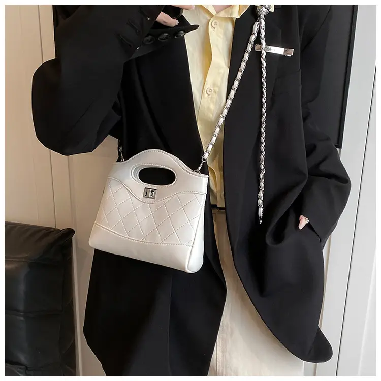 Pink Rhomboid Chain Handbag for Women — feature 37