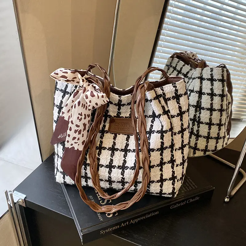 Large Capacity Plaid Shoulder Bag for Women
