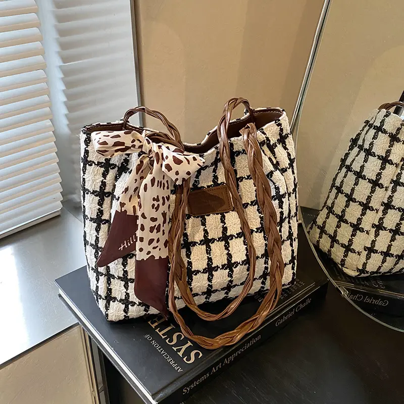 Large Capacity Plaid Shoulder Bag for Women
