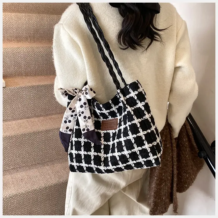 Large Capacity Plaid Shoulder Bag for Women — feature 11