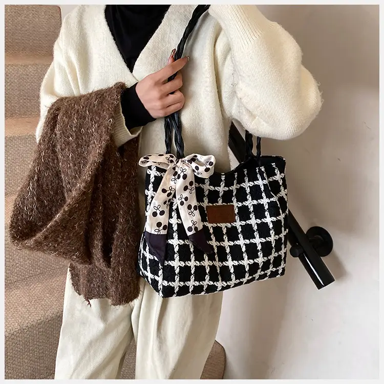 Large Capacity Plaid Shoulder Bag for Women — feature 13