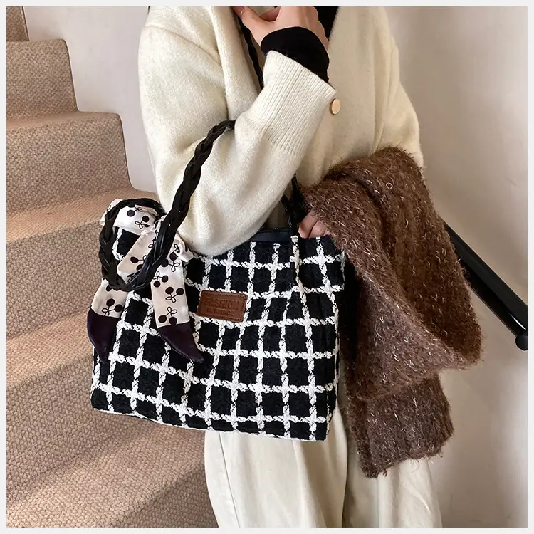 Large Capacity Plaid Shoulder Bag for Women — feature 17