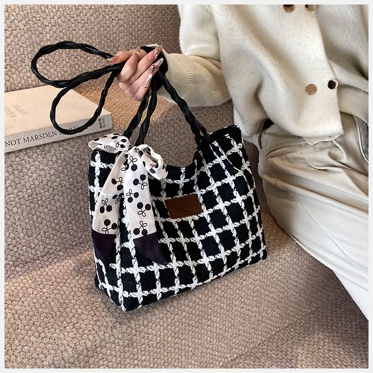 Large Capacity Plaid Shoulder Bag for Women — feature 19