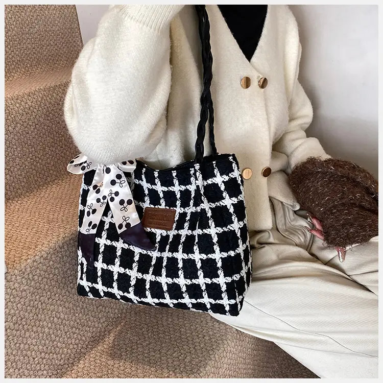Large Capacity Plaid Shoulder Bag for Women — feature 22