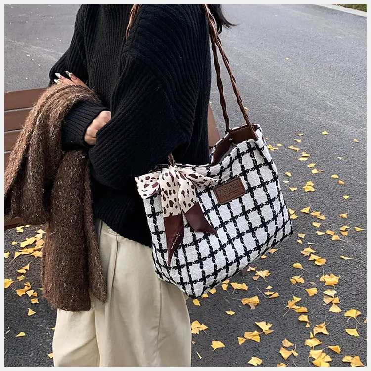 Large Capacity Plaid Shoulder Bag for Women — feature 23