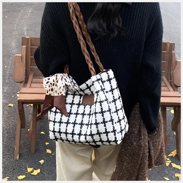 Large Capacity Plaid Shoulder Bag for Women — feature 25